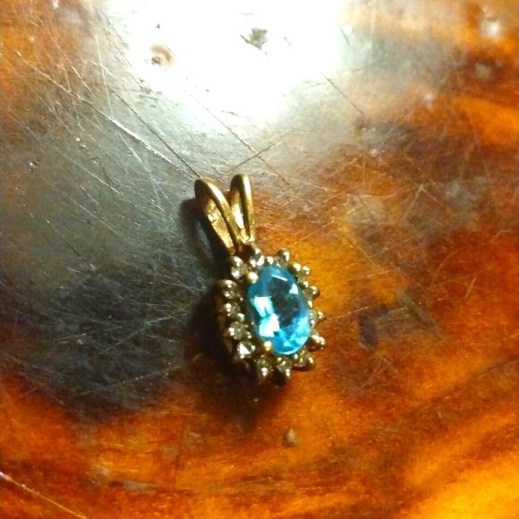 18k gp Blue topaz - Picture 1 of 3